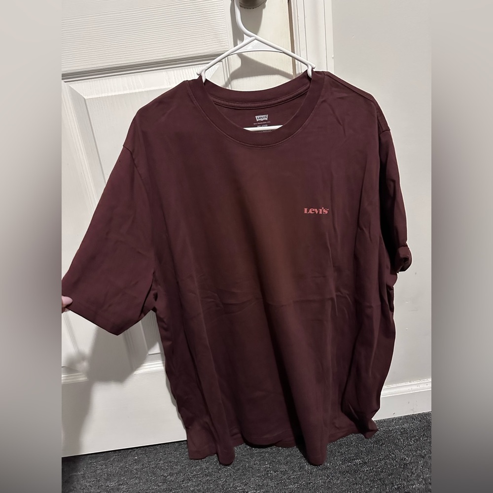 Levi’s T-shirt